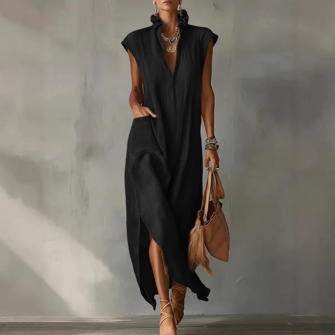 Sleeveless solid color loose V-neck casual women's dress