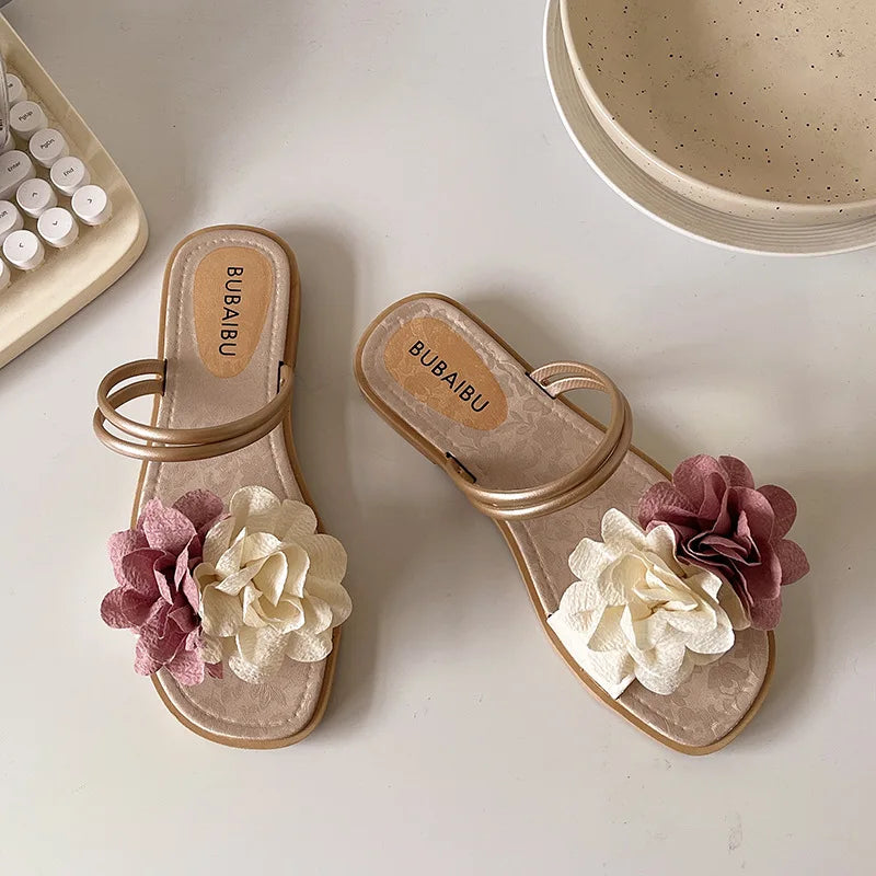 Summer New Double Flower Trendy Fashionable, Comfortable One Word Slippers For Outerwear Lightweight Flat Bottom Cool Slippers